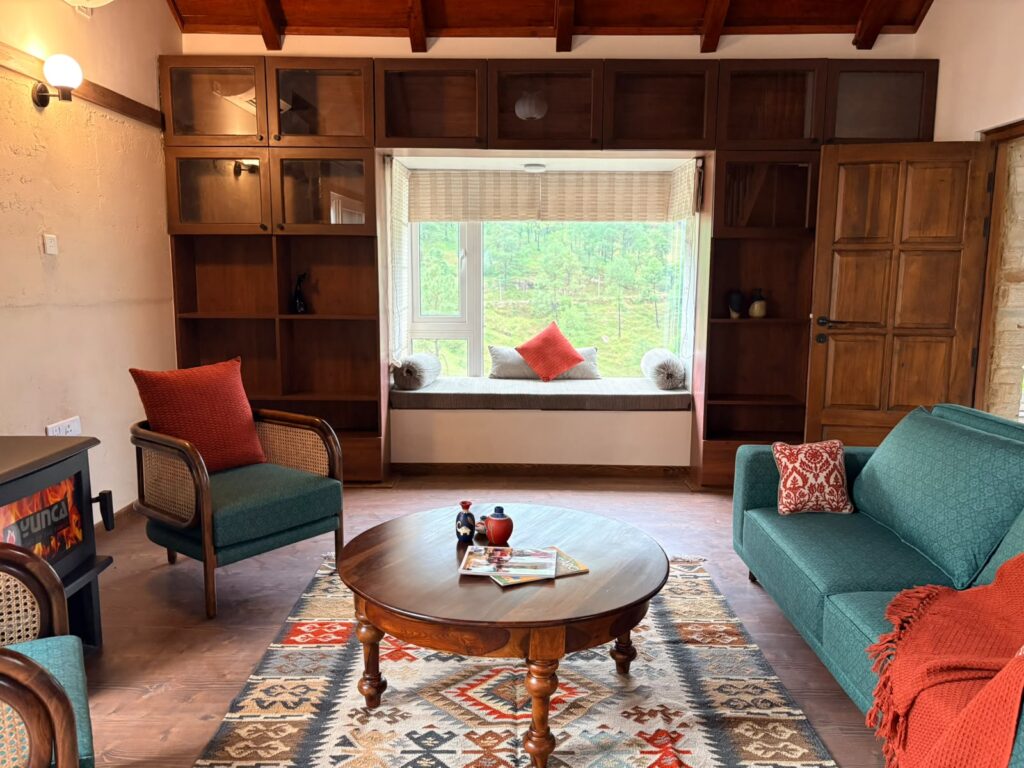 Living room, Dr. Pokhariyal’s Mountain Residence